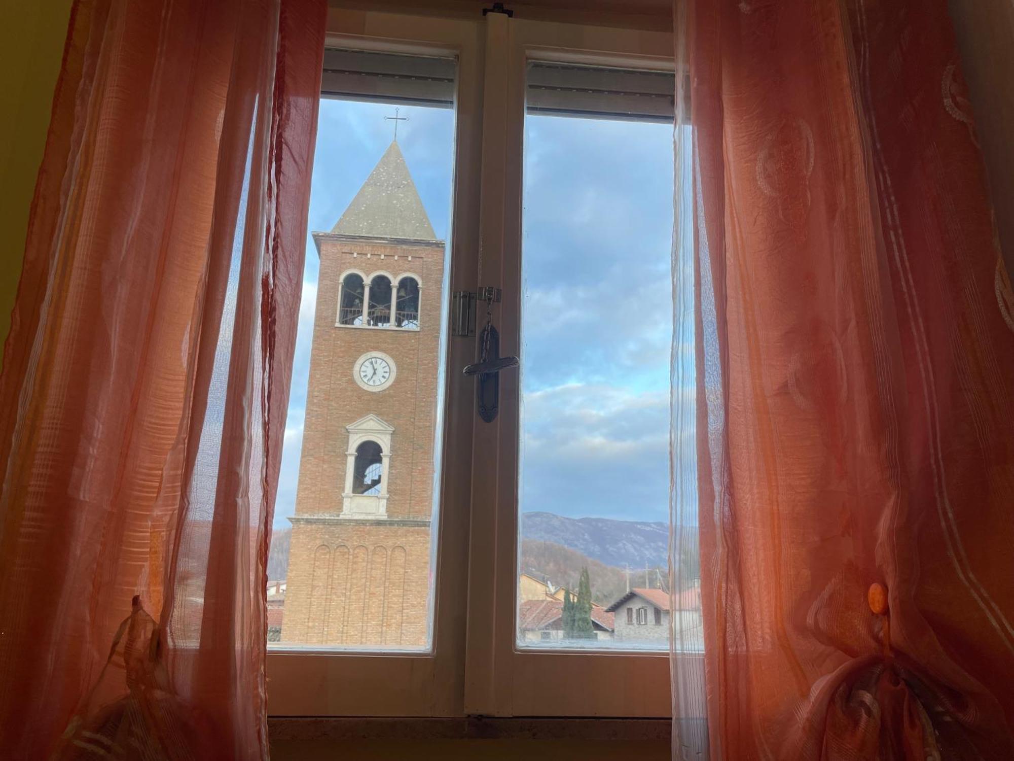 Al Campanile Centro Storico Ampio Luminoso E Panoramico Appartamento Trilocale Карсоли Екстериор снимка